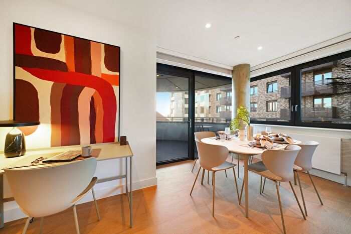 3 Bedroom Flat To Rent In Park Lane, Wembley, HA9