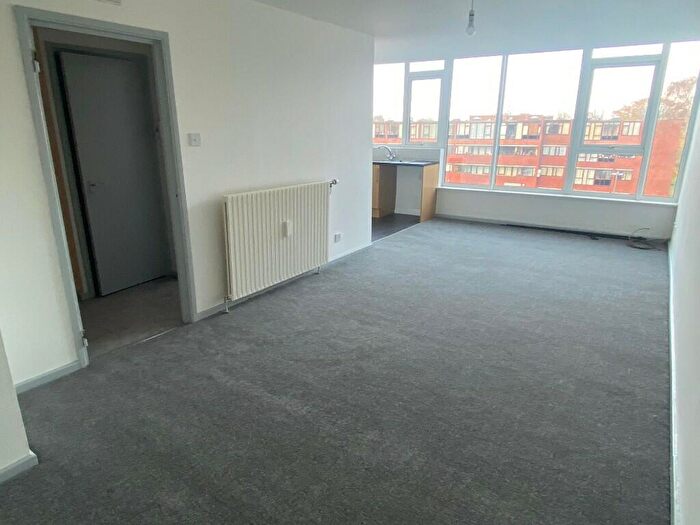Flat To Rent In Cottesmore House, Browns Green, Birmingham, B20