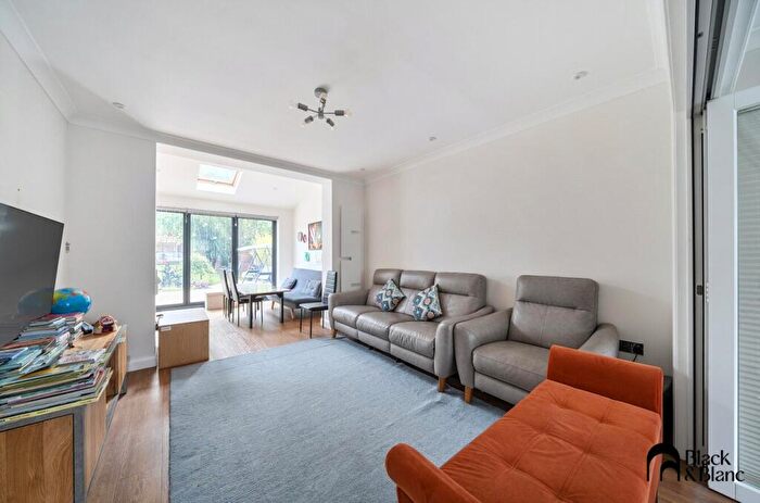 5 Bedroom Detached House To Rent In Wickham Road, Croydon, Surrey, CR0