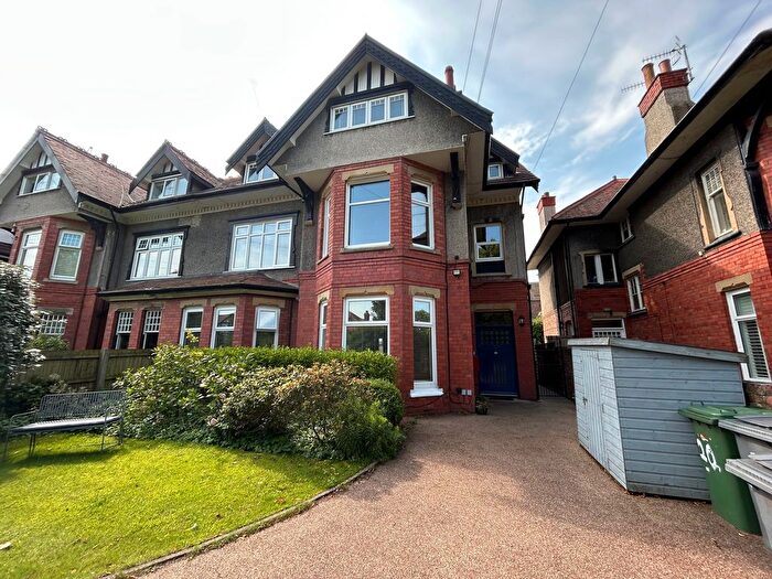 3 Bedroom Flat To Rent In Park Road, Wirral, CH48