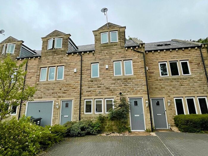 4 Bedroom Detached House To Rent In Towngate Fold, Meltham, Holmfirth, West Yorkshire, HD9