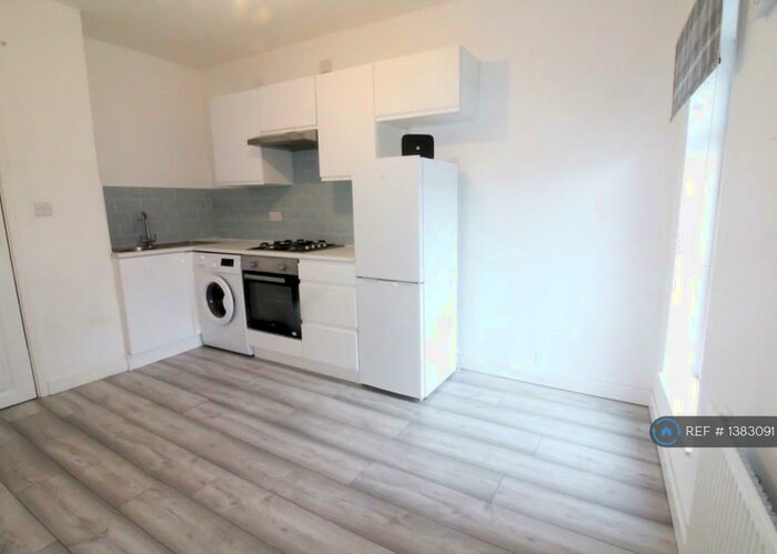 1 Bedroom Flat To Rent In Hightown, Crewe, CW1