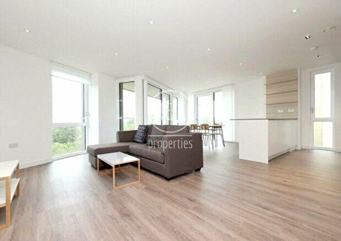 2 Bedroom Apartment To Rent In Woodberry Grove, London, N4