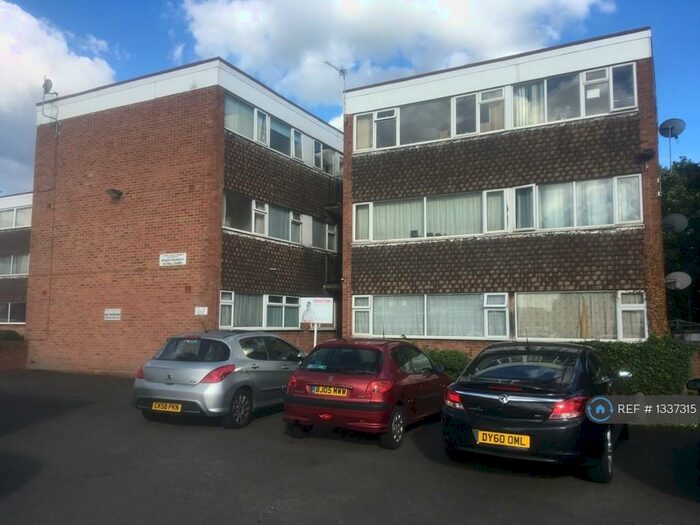 2 Bedroom Flat To Rent In Colina Close, Coventry, CV3