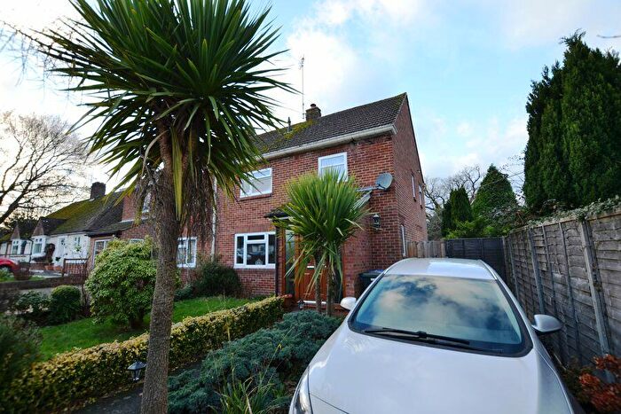 3 Bedroom Semi-Detached House To Rent In Stilwell Close, Yateley, GU46