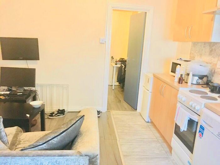 1 Bedroom Flat To Rent In Oak Tree Lane, Birmingham, B29