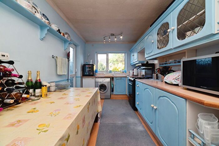 3 Bedroom Terraced House For Sale In Ryde Avenue, Hull, HU5
