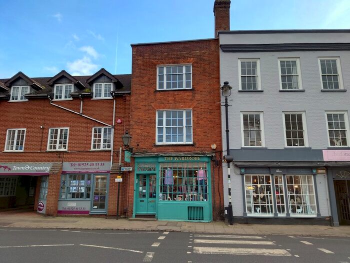 2 Bedroom Maisonette To Rent In Church Street, Bedford, MK45