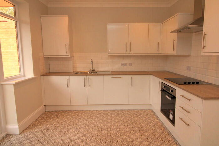 3 Bedroom End Of Terrace House To Rent In The Farthings, Harborne, B17