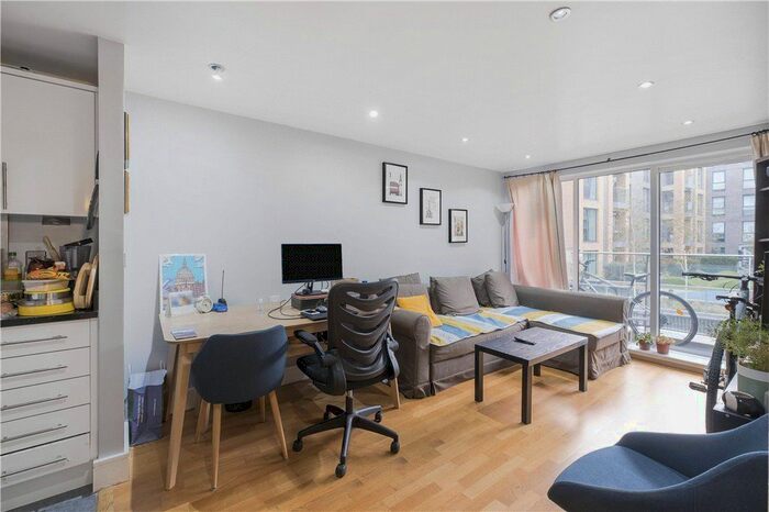 1 Bedroom Flat To Rent In Long Lane, London, SE1