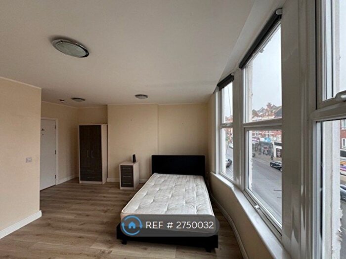 Studio To Rent In Sydenham Road, London, SE26