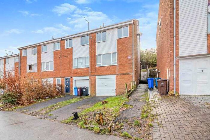 2 Bedroom House To Rent In Whiteways Grove, Sheffield, South Yorkshire, S4