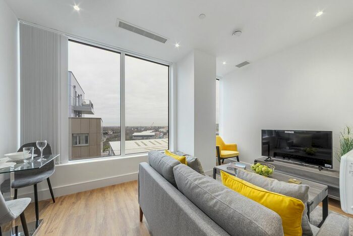 Studio To Rent In Westgate House, Westgate, London W5