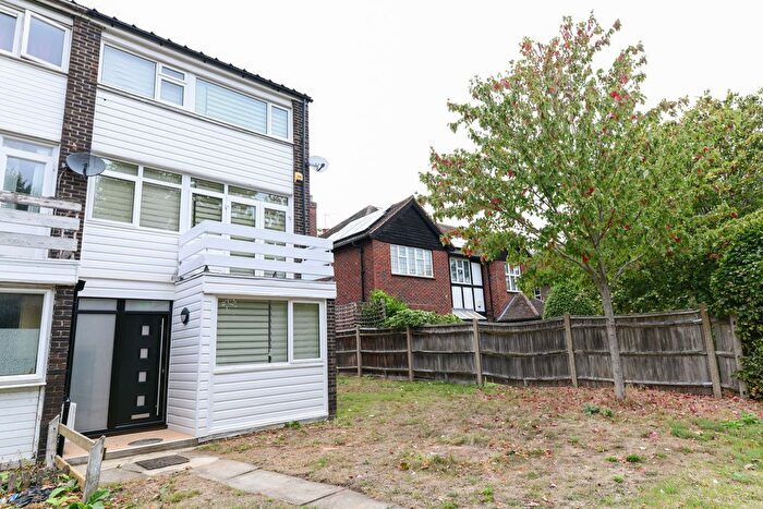 Studio To Rent In Albert Drive, Wimbledon, SW19