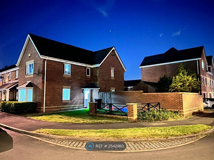 3 Bedroom End Of Terrace House To Rent In Highley Drive, Coventry, CV6