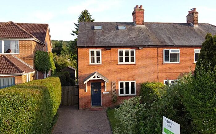 3 Bedroom End Of Terrace House For Sale In Elcot Lane, Marlborough, SN8