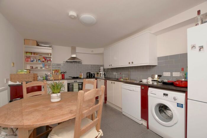 4 Bedroom Flat To Rent In St. Matthews Road, Kingsdown, Bristol BS6