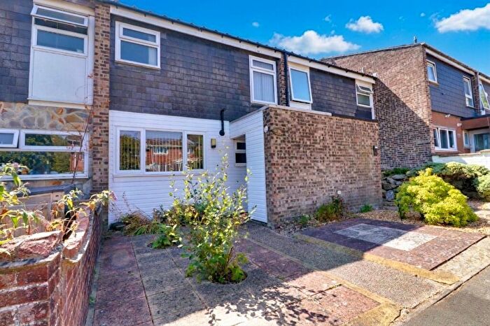 3 Bedroom Terraced House For Sale In Eagle Avenue, Waterlooville, PO8