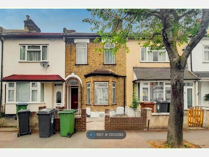 3 Bedroom Terraced House To Rent In Ramsay Road, London, E7