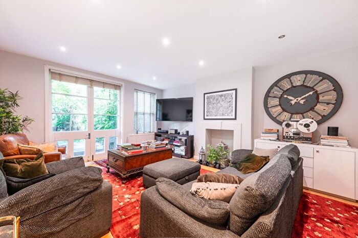2 Bedroom Flat For Sale In Garden Flat, Holland Road, Holland Park, London, W14