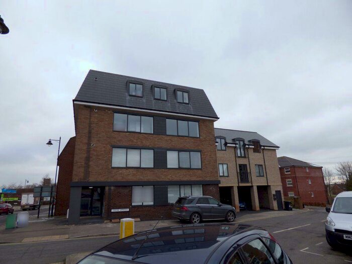 1 Bedroom Flat To Rent In Newport Street, Old Town, SN1