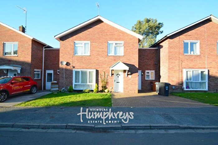 1 Bedroom House To Rent In Meadow Croft, AL10