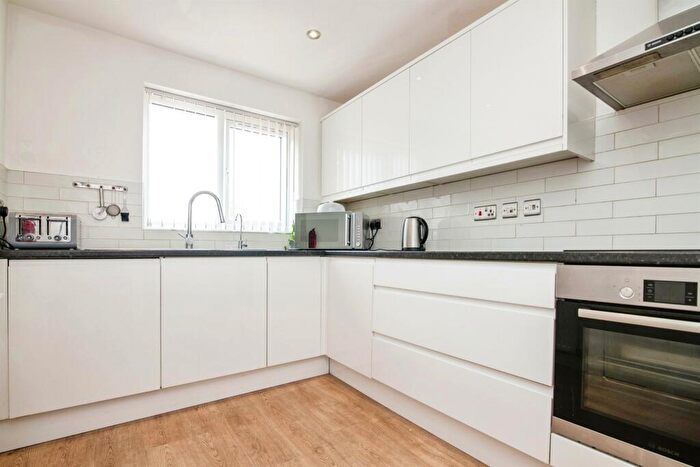 4 Bedroom Detached House For Sale In Oaksherd Mews, Tipton, DY4