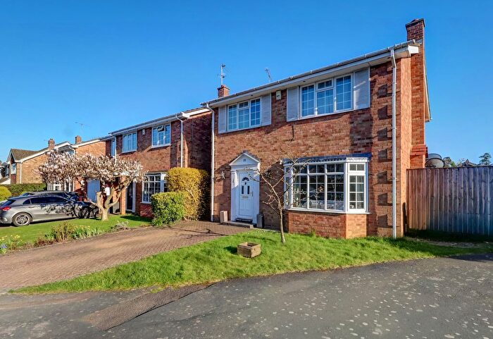 4 Bedroom Detached House For Sale In Taplin Way, Penn, High Wycombe, Buckinghamshire, HP10