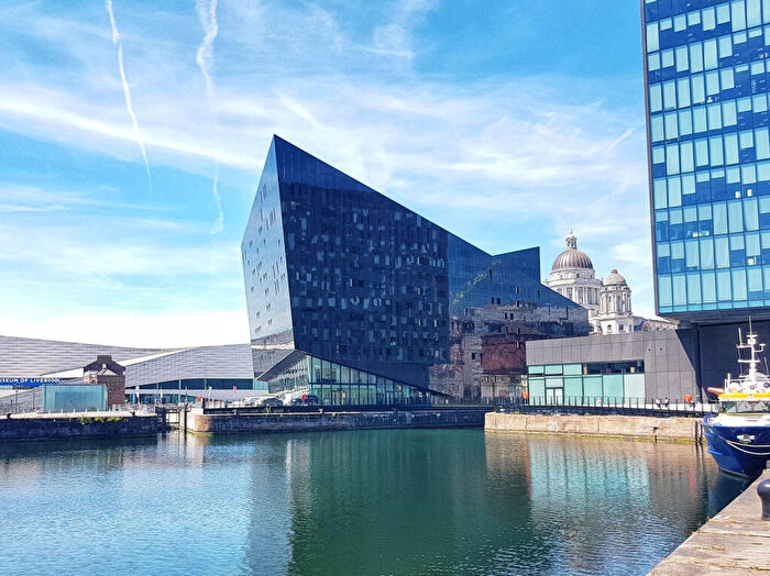 2 Bedroom Apartment To Rent In Mann Island, Liverpool, L1