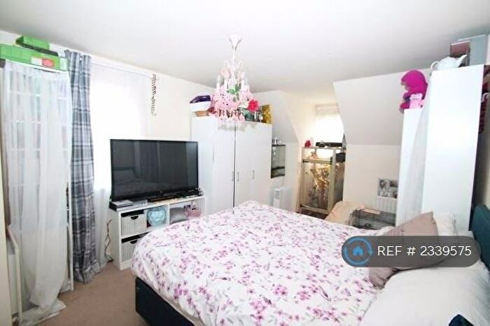 Studio To Rent In Warwick Way, Dartford, DA1