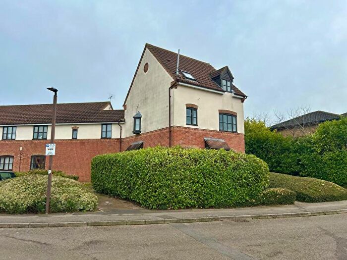 3 Bedroom Duplex To Rent In Grace Avenue, Oldbrook, MK6