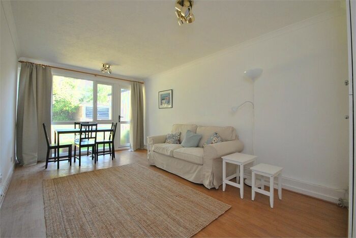 1 Bedroom Flat To Rent In Fairlea Place, London, W5