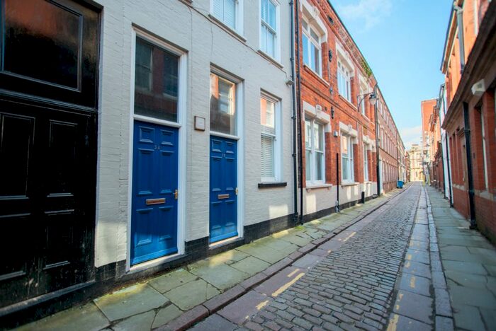 1 Bedroom Flat To Rent In Bishop Lane, Hull, HU1