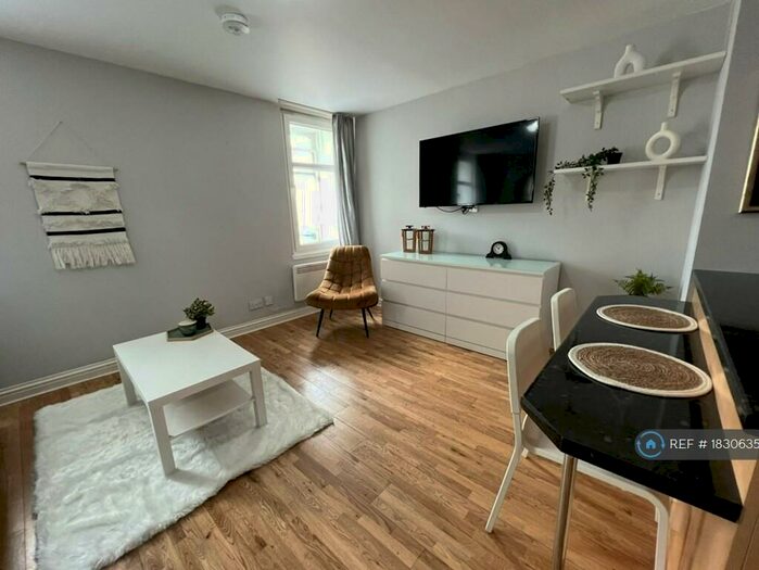 1 Bedroom Flat To Rent In Market Street, Aberdeen, AB11