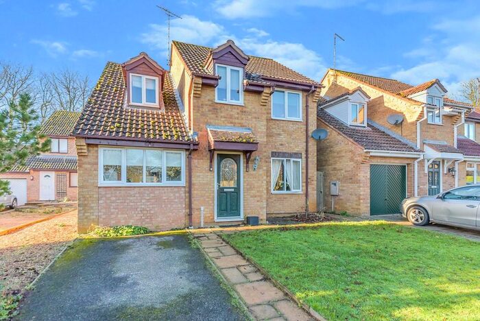 4 Bedroom Detached House To Rent In Foxfield Way, Oakham LE15