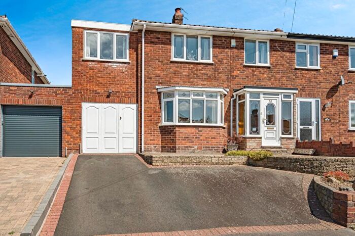 3 Bedroom Semi-Detached House For Sale In Whittingham Road, Halesowen, West Midlands, B63