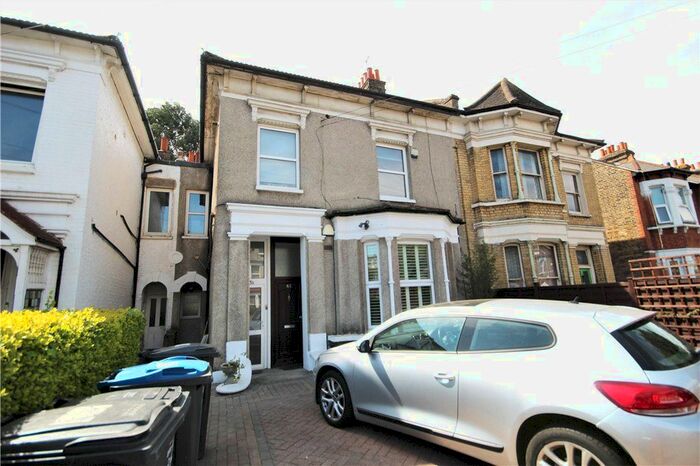 3 Bedroom Maisonette To Rent In Bensham Manor Road, Thornton Heath, CR7