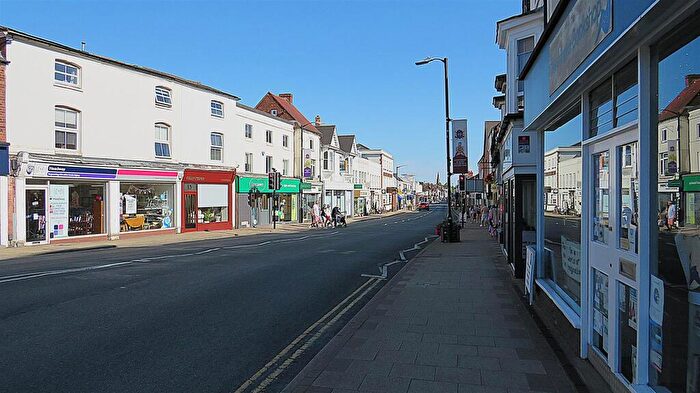 1 Bedroom Flat For Sale In The Square, Kenilworth, CV8