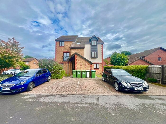 1 Bedroom Flat To Rent In Unwin Close, Southampton, Hampshire, SO19