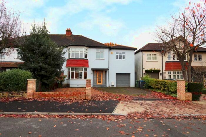 5 Bedroom House To Rent In Nelson Road, New Malden, KT3