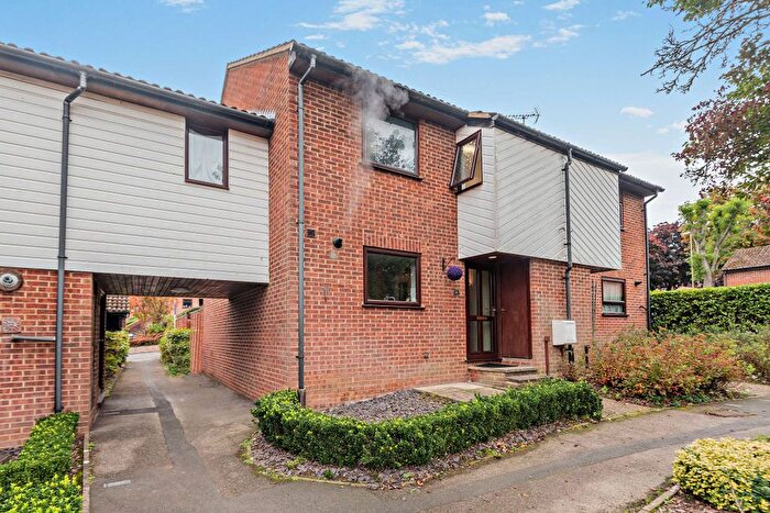 1 Bedroom Semi-Detached House For Sale In Sutherland Close, Bordon, GU35