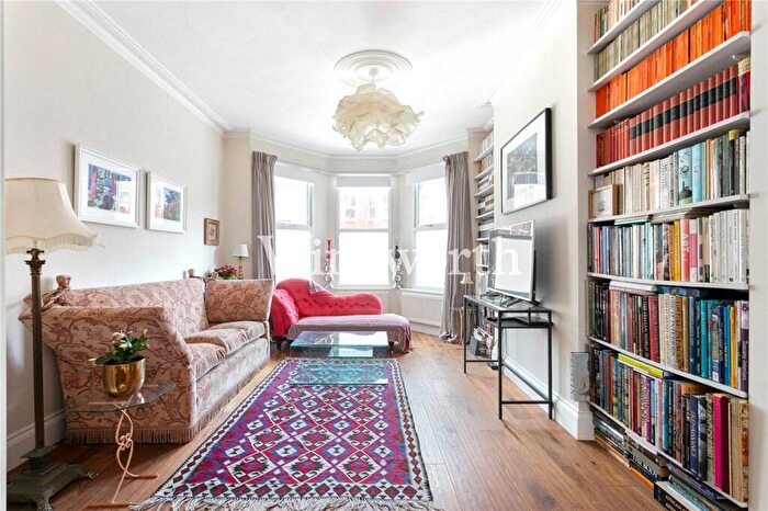 3 Bedroom Terraced House For Sale In Woodside Gardens, London, N17