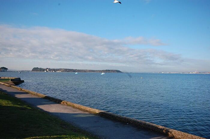 3 Bedroom Apartment For Sale In Banks Road, Poole, Dorset, BH13