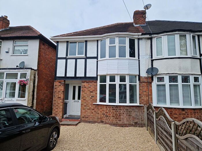 3 Bedroom Semi-Detached House To Rent In Highters Heath Lane, Birmingham, B14