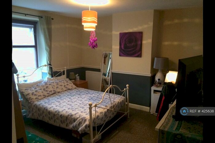 3 Bedroom Maisonette To Rent In Cowbridge Road East, Cardiff, CF11