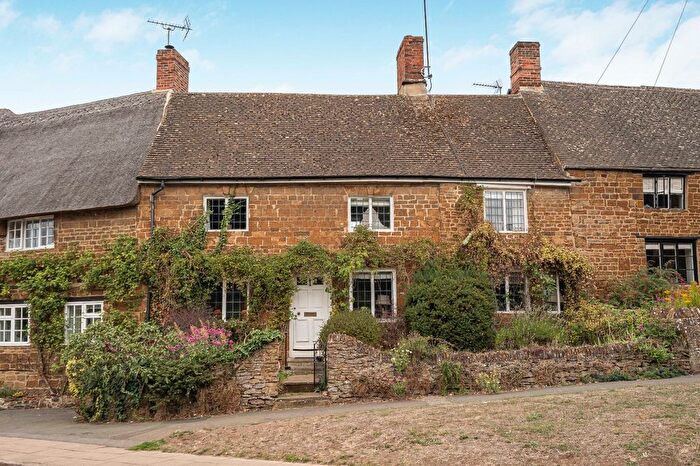 2 Bedroom Detached House For Sale In Adderbury, Banbury, Oxfordshire, OX17