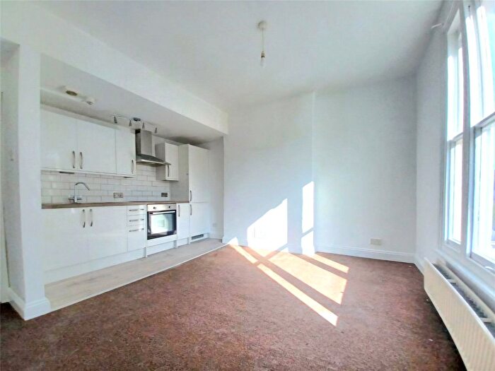 1 Bedroom Flat To Rent In Elgin Road, Croydon, CR0