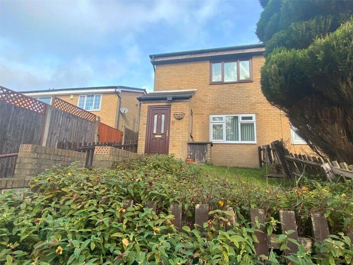 Houses for sale & to rent in BD12 0AZ, OXLEY STREET, Royds Bradford