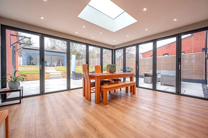 5 Bedroom Detached House For Sale In Yaffle Crescent, Desborough, Kettering, NN14