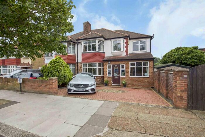 4 Bedroom Semi-Detached House To Rent In Whitton Road, Twickenham TW2